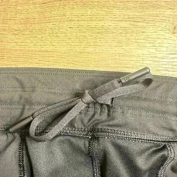 Lululemon T.H.E. Short Linerless 11" Inked Light Cast Black M7Y05S size large - Picture 5 of 5